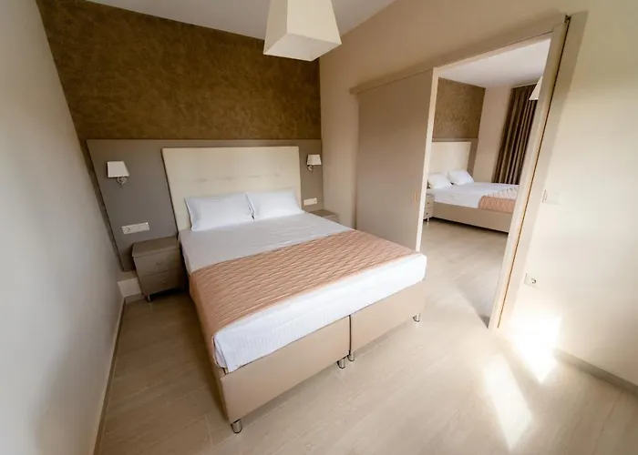 Diamantis * Chaniotis